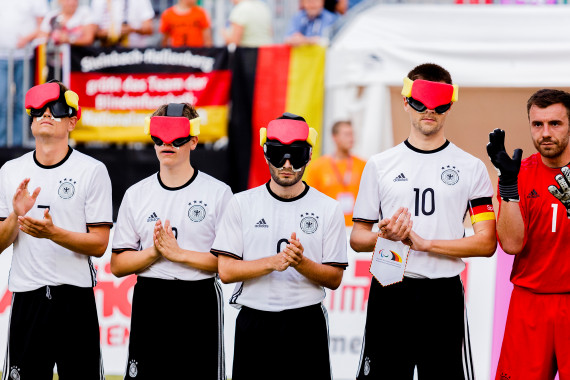 Die Blindenfußball-Nationalmannschaft (Copyright Foto: Binh Truong/DBS)