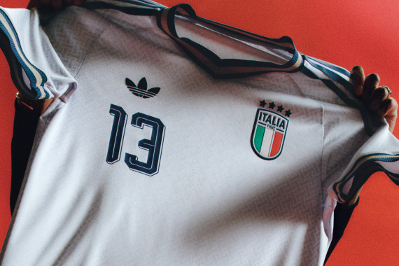 Foto vom neuen Italien-Auswärtstrikot