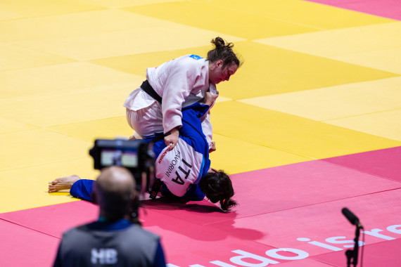Samira Bock und Agatha Schmitt holen Silber und Bronze auf der Judomatte