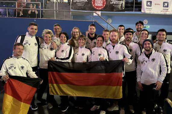 Die deutschen Delegation bei der WM im Indoor Skydiving